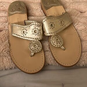 Jack Rogers Jacks Flat Sandals in Gold size 10